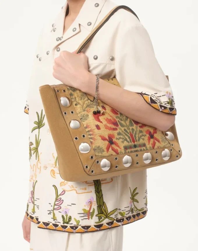 Valentino Garavani Nellcôte Medium Shopping Bag aus Jacquard-Stoff Valentino Garavani Nellcôte Medium Shopping Bag aus Jacquard-Stoff