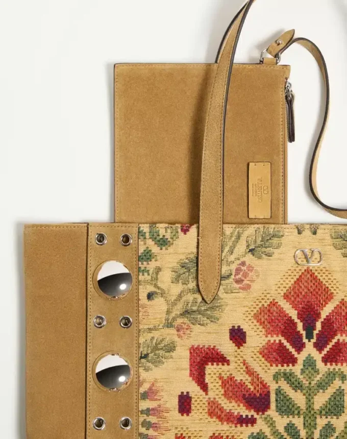 Valentino Garavani Nellcôte Medium Shopping Bag aus Jacquard-Stoff Valentino Garavani Nellcôte Medium Shopping Bag aus Jacquard-Stoff