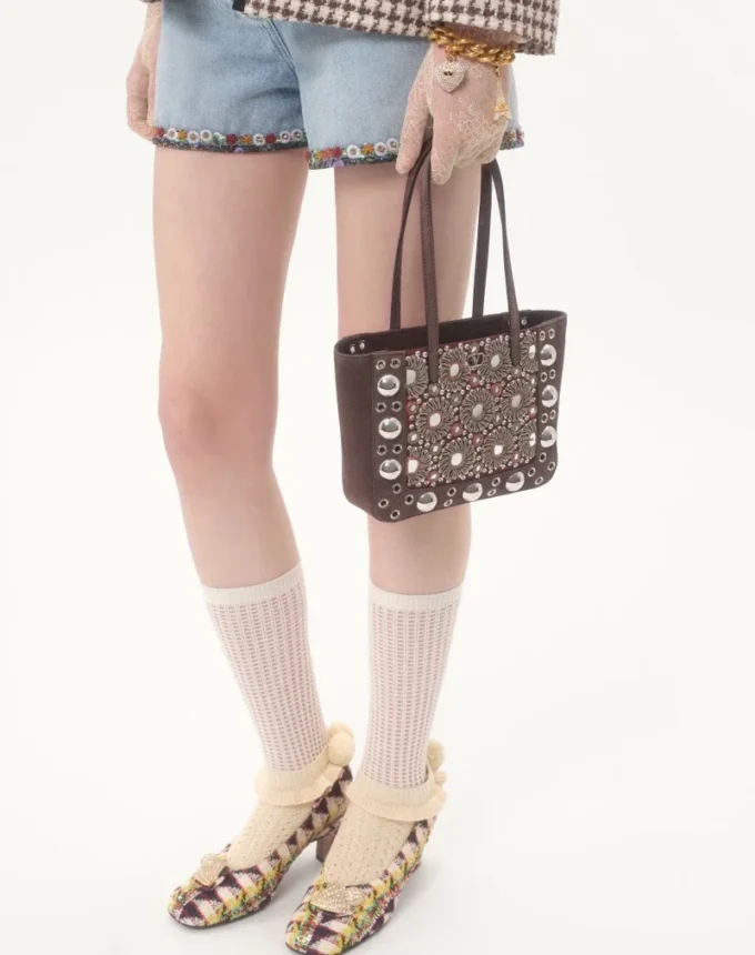 Valentino Garavani Nellcôte Mini-Einkaufstasche mit Stickerei Valentino Garavani Nellcôte Mini-Einkaufstasche mit Stickerei