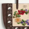 Valentino Garavani Nellcôte Mini-Einkaufstasche mit Stickerei Valentino Garavani Nellcôte Mini-Einkaufstasche mit Stickerei