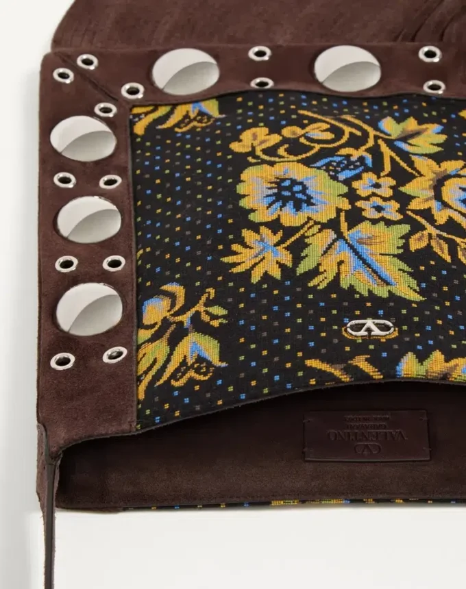 Valentino Garavani Nellcôte Schultertasche aus Jacquard-Stoff mit Fransen Valentino Garavani Nellcôte Schultertasche aus Jacquard-Stoff mit Fransen