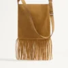 Valentino Garavani Nellcôte Schultertasche aus Wildleder mit Fransen Valentino Garavani Nellcôte Schultertasche aus Wildleder mit Fransen