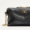 Valentino Garavani Panthea Kleine Schultertasche aus Nappaleder mit Chevron-Muster Valentino Garavani Panthea Kleine Schultertasche aus Nappaleder mit Chevron-Muster