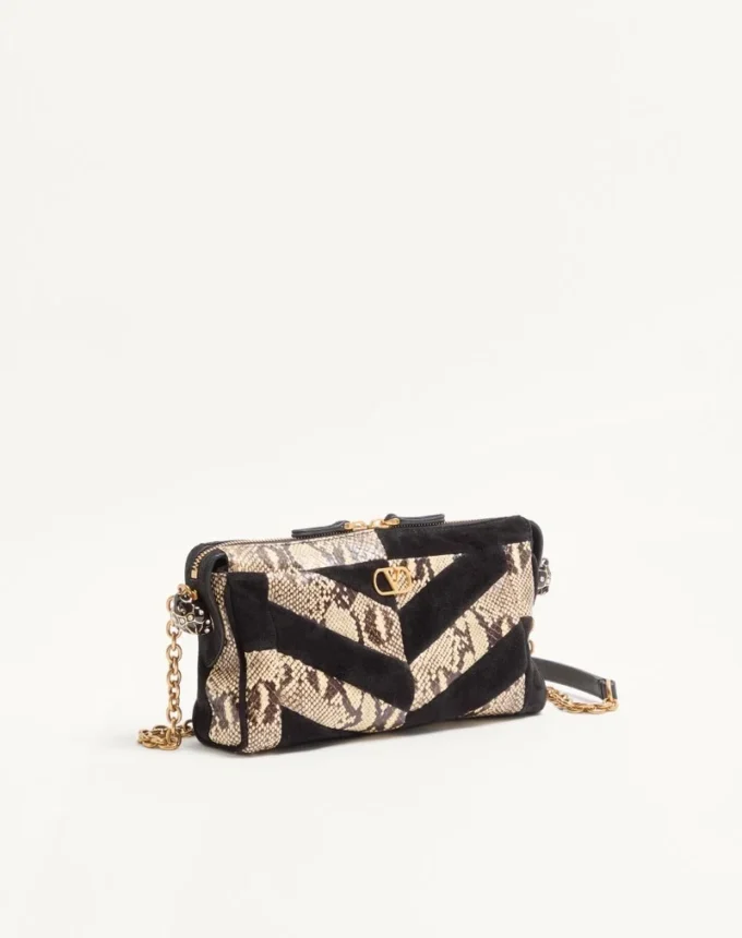 Valentino Garavani Panthea Kleine Umhängetasche aus Pythonleder und Wildleder mit Chevron-Muster Valentino Garavani Panthea Kleine Umhängetasche aus Pythonleder und Wildleder mit Chevron-Muster