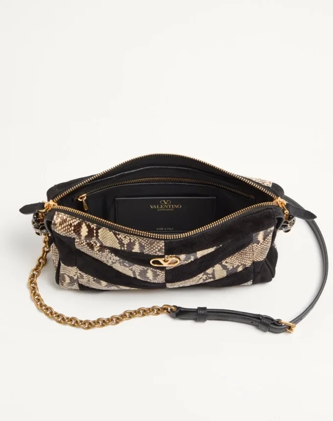 Valentino Garavani Panthea Kleine Umhängetasche aus Pythonleder und Wildleder mit Chevron-Muster Valentino Garavani Panthea Kleine Umhängetasche aus Pythonleder und Wildleder mit Chevron-Muster