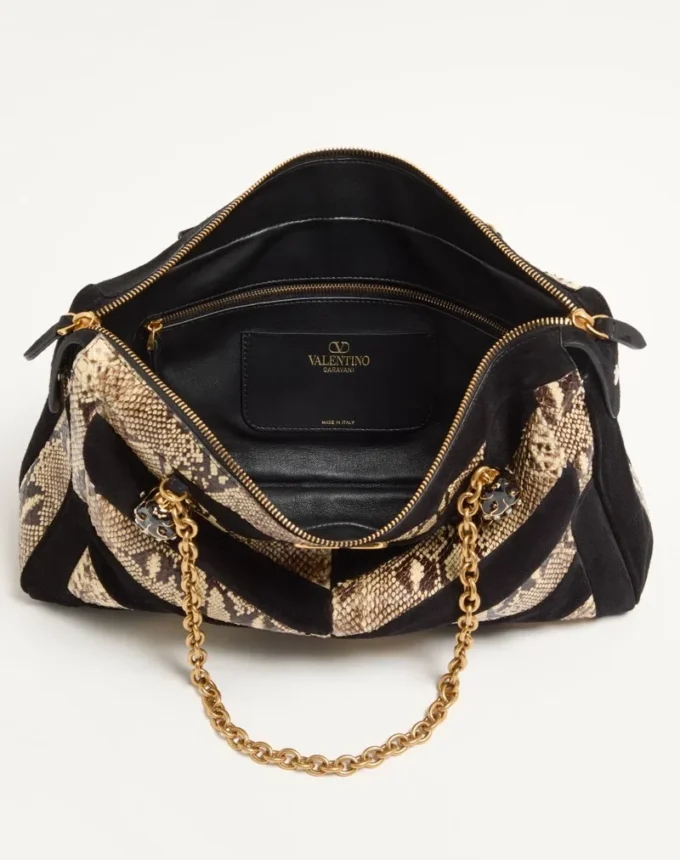 Valentino Garavani Panthea Python- und Wildleder-Umhängetasche mit Chevron-Motiv Valentino Garavani Panthea Python- und Wildleder-Umhängetasche mit Chevron-Motiv