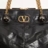 Valentino Garavani Panthea Schultertasche aus Nappaleder mit Chevron-Muster Valentino Garavani Panthea Schultertasche aus Nappaleder mit Chevron-Muster