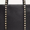Valentino Garavani Rockstud Shopping Bag aus genarbtem Kalbsleder Valentino Garavani Rockstud Shopping Bag aus genarbtem Kalbsleder
