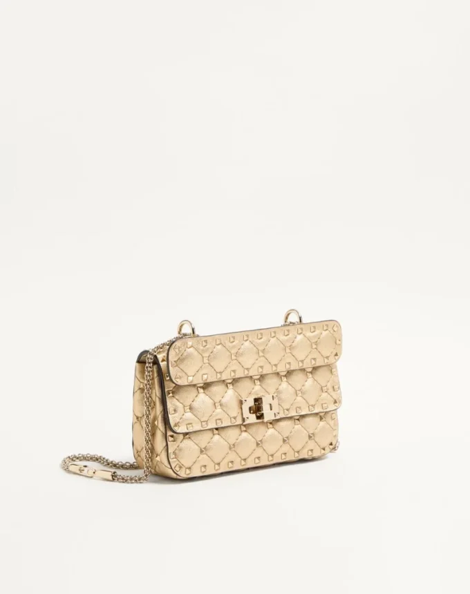 Valentino Garavani Rockstud Spike Kleine laminierte Nappa-Tasche Valentino Garavani Rockstud Spike Kleine laminierte Nappa-Tasche