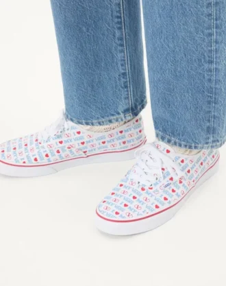 Valentino Garavani und Vans Low-Top-Sneaker aus Stoff mit Valentino Vans Love-Print