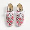 Valentino Garavani und Vans Low-Top-Sneaker aus Stoff mit VLogo-Schachbrettmuster und Polka-Dot-Detail Valentino Garavani und Vans Low-Top-Sneaker aus Stoff mit VLogo-Schachbrettmuster und Polka-Dot-Detail