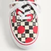 Valentino Garavani und Vans Low-Top-Sneaker aus Stoff mit VLogo-Schachbrettmuster und Polka-Dot-Detail Valentino Garavani und Vans Low-Top-Sneaker aus Stoff mit VLogo-Schachbrettmuster und Polka-Dot-Detail