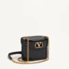 Valentino Garavani Vain Kosmetiktasche aus glänzendem Kalbsleder Valentino Garavani Vain Kosmetiktasche aus glänzendem Kalbsleder