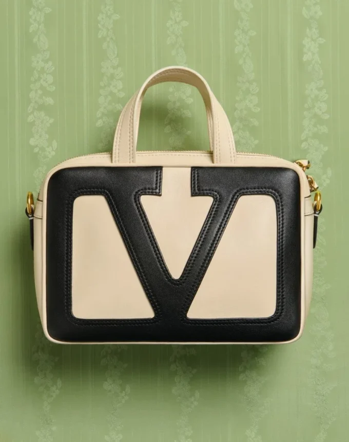 Valentino Garavani Viva Superstar Handtasche aus Nappaleder Valentino Garavani Viva Superstar Handtasche aus Nappaleder