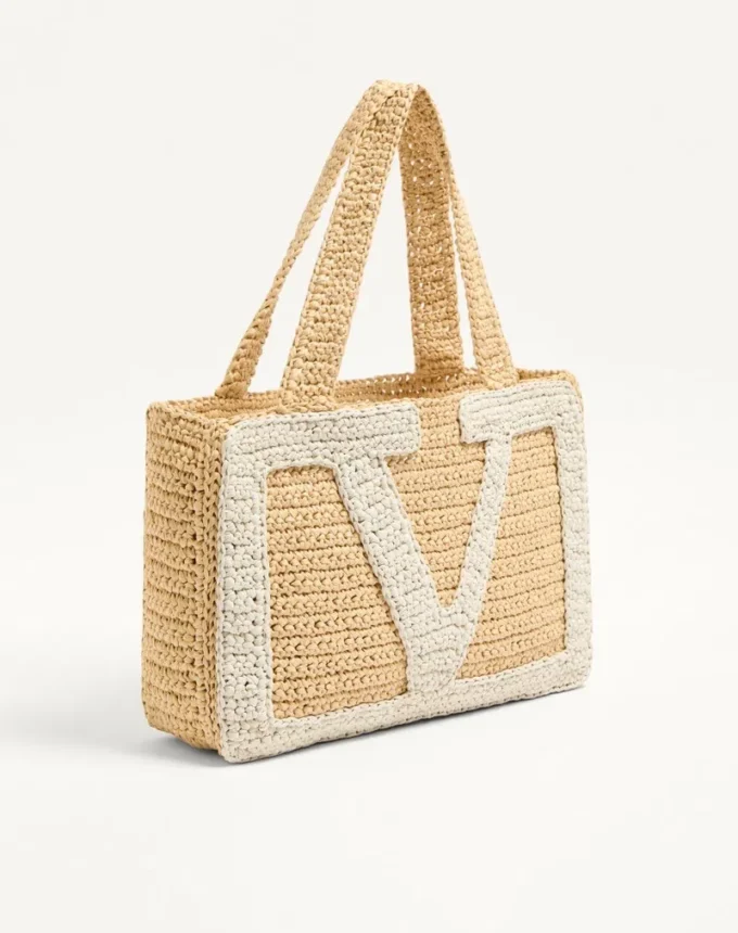 Valentino Garavani Viva Superstar Medium Shopping Bag aus Raffia Valentino Garavani Viva Superstar Medium Shopping Bag aus Raffia