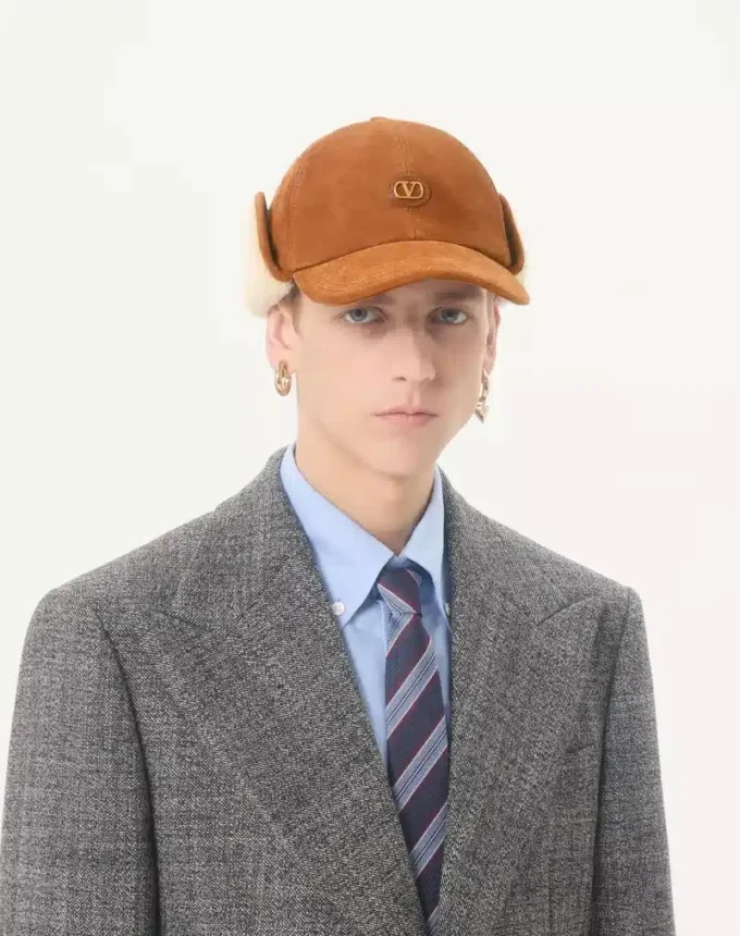Valentino Garavani Vlogo Signature Baseballkappe aus Wildleder und Schafsleder
