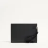 Valentino Garavani Vlogo Signature Tasche aus genarbtem Kalbsleder Valentino Garavani Vlogo Signature Tasche aus genarbtem Kalbsleder