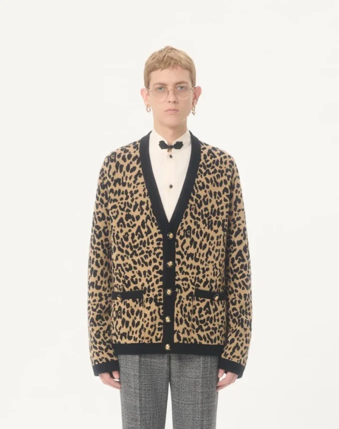 Valentino Wollcardigan mit Fauve Eclat Animal Print Jacquard Valentino Wollcardigan mit Fauve Eclat Animal Print Jacquard