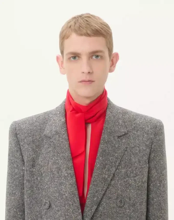 Valentino Zweireihige Jacke aus Natté Boutonné-Wolle Valentino Zweireihige Jacke aus Natté Boutonné-Wolle
