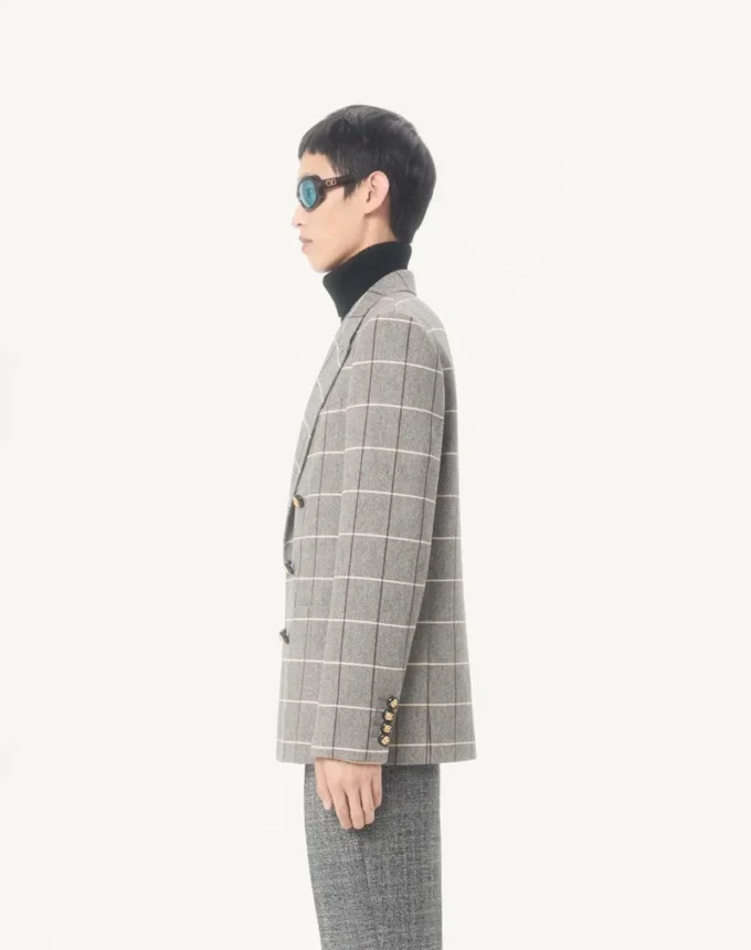 Valentino Zweireihige Wolljacke mit Karomuster Valentino Zweireihige Wolljacke mit Karomuster