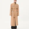Valentino Zweireihiger Trenchcoat aus Wollfilz mit Ayers-Einsätzen Valentino Zweireihiger Trenchcoat aus Wollfilz mit Ayers-Einsätzen