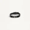 Vlogo Signature Armband aus genarbtem Kalbsleder Vlogo Signature Armband aus genarbtem Kalbsleder
