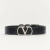 Vlogo Signature Armband aus genarbtem Kalbsleder Vlogo Signature Armband aus genarbtem Kalbsleder
