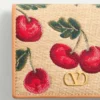 Vlogo Signature Cherryfic Jacquard-Raffia-Geldbörse Vlogo Signature Cherryfic Jacquard-Raffia-Geldbörse