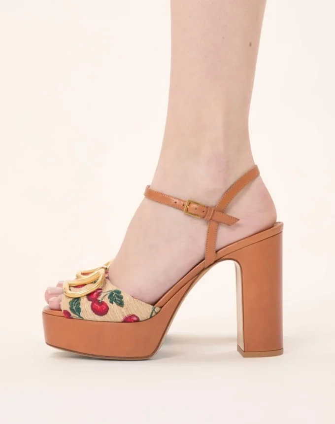 Vlogo Signature Cherryfic Plateausandalen 115 mm