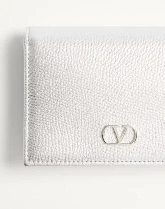 VLogo Signature Geldbörse aus laminiertem genarbtem Kalbsleder VLogo Signature Geldbörse aus laminiertem genarbtem Kalbsleder