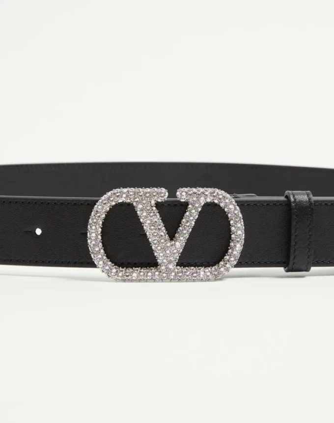 VLogo Signature Gürtel aus glänzendem Kalbsleder mit Kristallen 30 mm VLogo Signature Gürtel aus glänzendem Kalbsleder mit Kristallen 30 mm