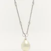 Vlogo Signature Halskette aus Metall, Perle und Swarovski® Kristallen Vlogo Signature Halskette aus Metall, Perle und Swarovski® Kristallen