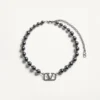 Vlogo Signature Metall-Halsband mit Swarovski®-Perlen Vlogo Signature Metall-Halsband mit Swarovski®-Perlen