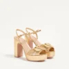VLogo Signature Metallic-Plateausandalen mit Cornely-Stickerei 115 mm VLogo Signature Metallic-Plateausandalen mit Cornely-Stickerei 115 mm