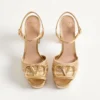 VLogo Signature Metallic-Plateausandalen mit Cornely-Stickerei 115 mm VLogo Signature Metallic-Plateausandalen mit Cornely-Stickerei 115 mm
