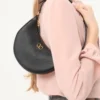 Vlogo Signature Mini-Hobo-Tasche aus genarbtem Kalbsleder Vlogo Signature Mini-Hobo-Tasche aus genarbtem Kalbsleder