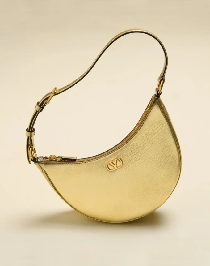 Vlogo Signature Mini-Hobo-Tasche aus laminiertem genarbtem Kalbsleder Vlogo Signature Mini-Hobo-Tasche aus laminiertem genarbtem Kalbsleder