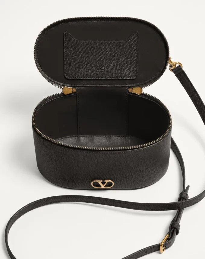 Vlogo Signature Mini-Kosmetiktasche aus genarbtem Kalbsleder Vlogo Signature Mini-Kosmetiktasche aus genarbtem Kalbsleder