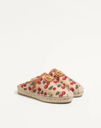 Vlogo Signature Mule mit Cherryfic-Motiv 25 mm Vlogo Signature Mule mit Cherryfic-Motiv 25 mm