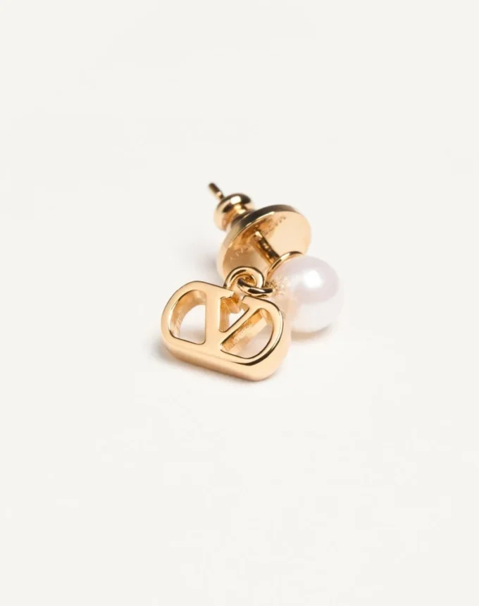 Vlogo Signature Ohrringe aus Metall und Perlen