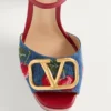 Vlogo Signature Plateau-Denim-Sandale mit Cherryfic-Stickerei 115 mm Vlogo Signature Plateau-Denim-Sandale mit Cherryfic-Stickerei 115 mm