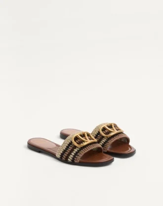Vlogo Signature Slide Sandal mit Häkelstickerei Vlogo Signature Slide Sandal mit Häkelstickerei