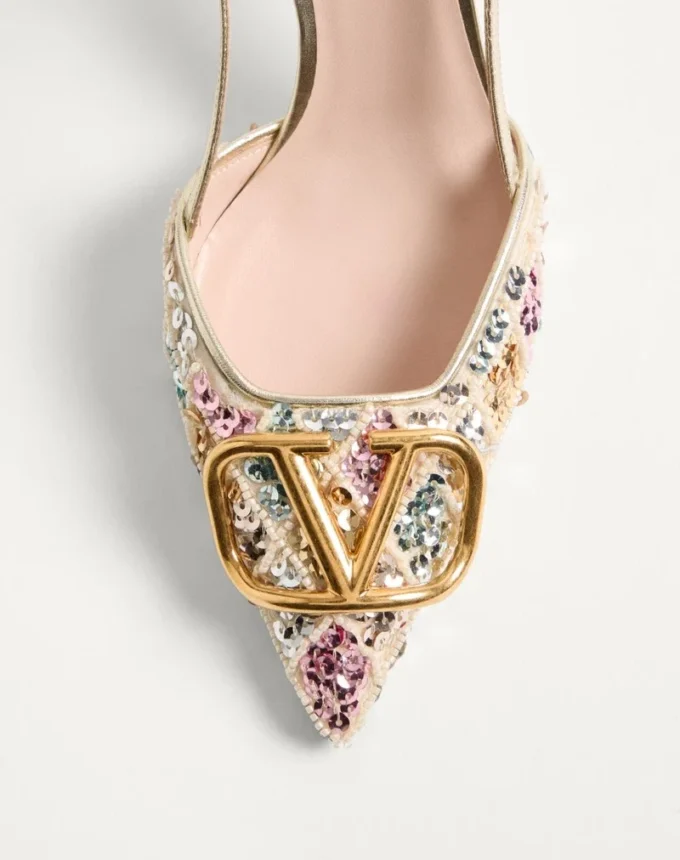 VLogo Signature Slingback Décolleté mit Rhombelle-Stickerei 80 mm VLogo Signature Slingback Décolleté mit Rhombelle-Stickerei 80 mm