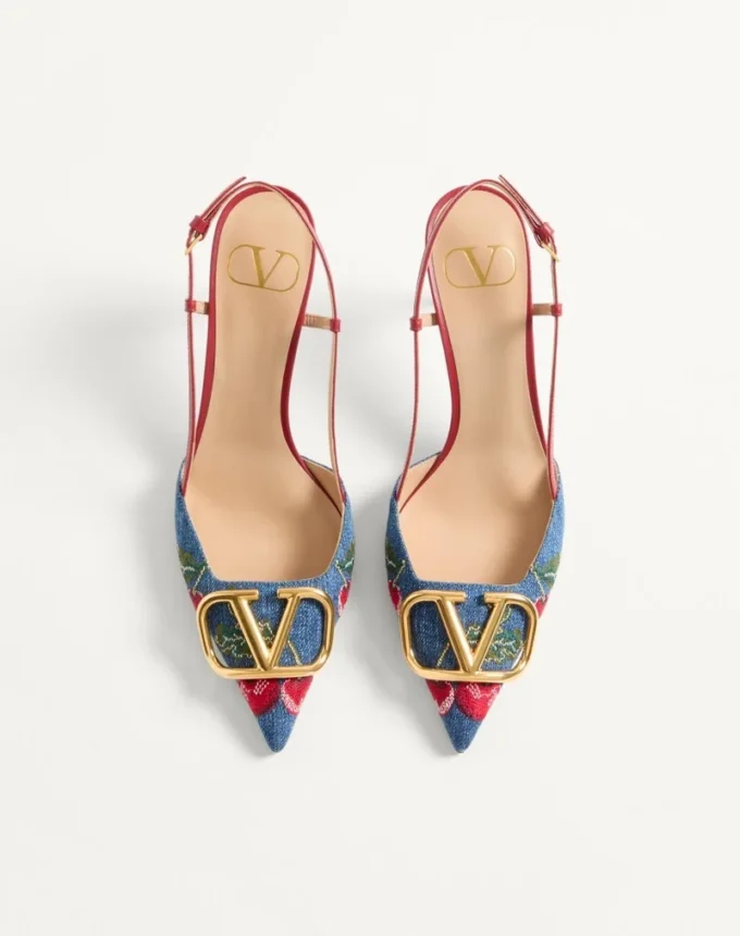 Vlogo Signature Slingback Pumps aus Denim mit Cherryfic-Stickerei 80 mm