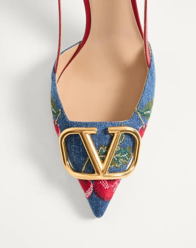 Vlogo Signature Slingback Pumps aus Denim mit Cherryfic-Stickerei 80 mm