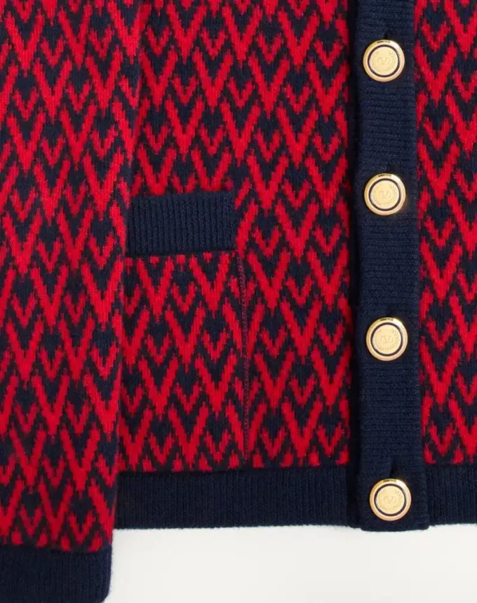 Wollcardigan mit Tout La V-Muster Wollcardigan mit Tout La V-Muster