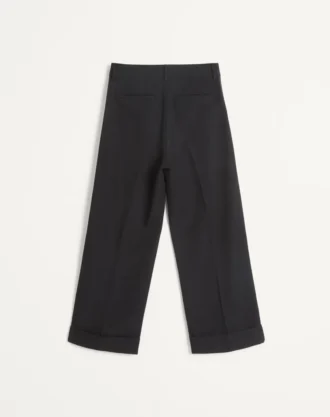 Wollhose mit Umschlag und seitlichen Satinbändern