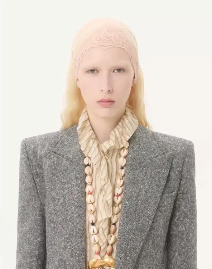 Zweireihiger Blazer aus Natté-Knopfgewebe Zweireihiger Blazer aus Natté-Knopfgewebe